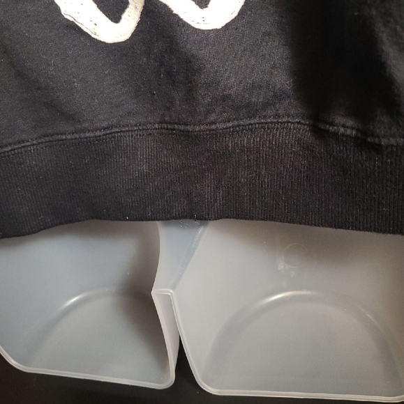 Teenage Runaway Sweater - Picture 10 of 12